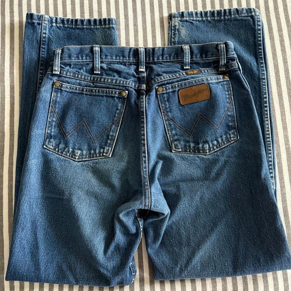 Wrangler Premium Performance Cowboy Cut Regular Fit Jeans Size 33x32